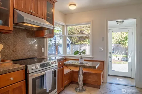 4432 SW 102nd Street Seattle WA 98146
