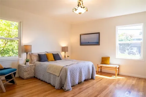 4432 SW 102nd Street Seattle WA 98146