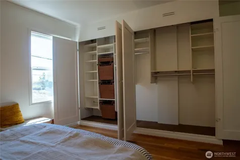 4432 SW 102nd Street Seattle WA 98146