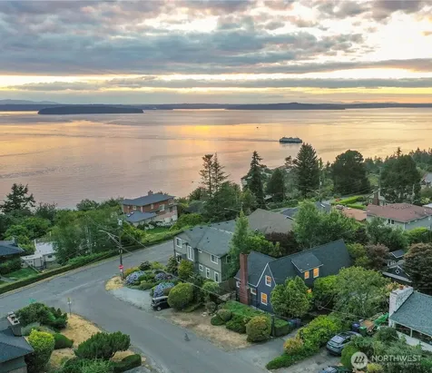 4432 SW 102nd Street Seattle WA 98146