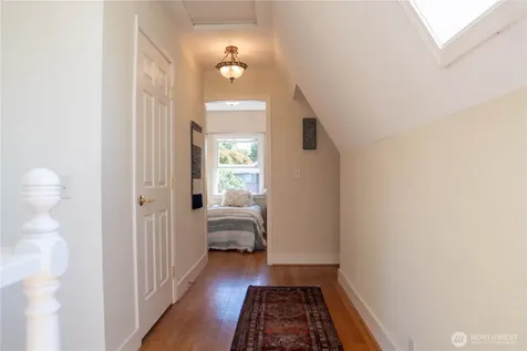 4432 SW 102nd Street Seattle WA 98146