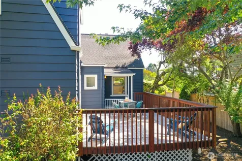 4432 SW 102nd Street Seattle WA 98146