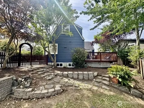 4432 SW 102nd Street Seattle WA 98146