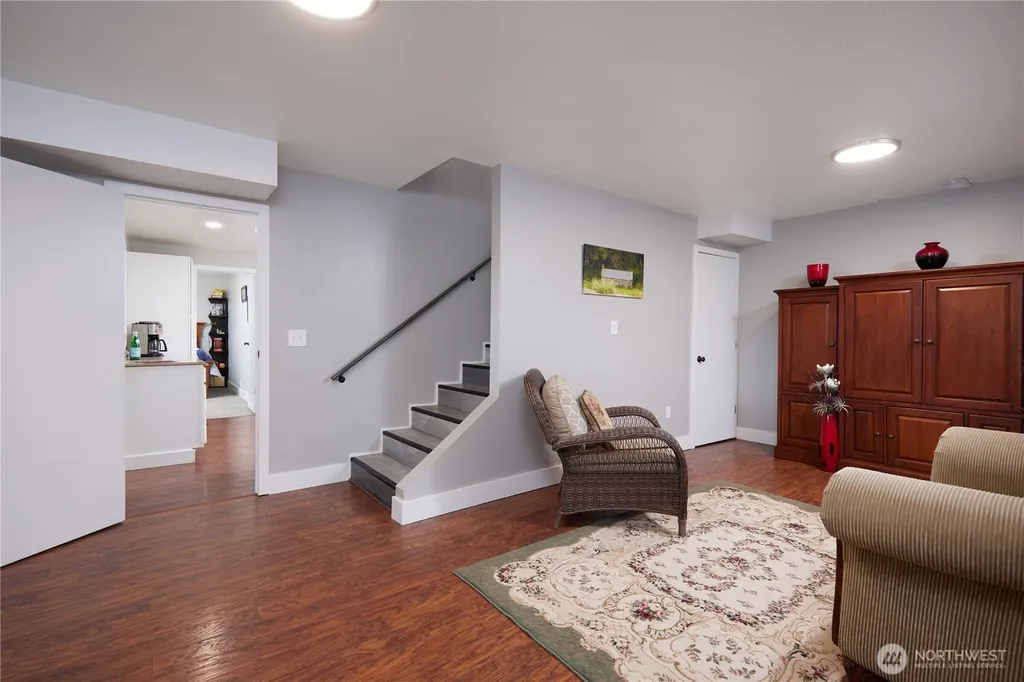 513 SE Highland Park Drive College Place WA 99324
