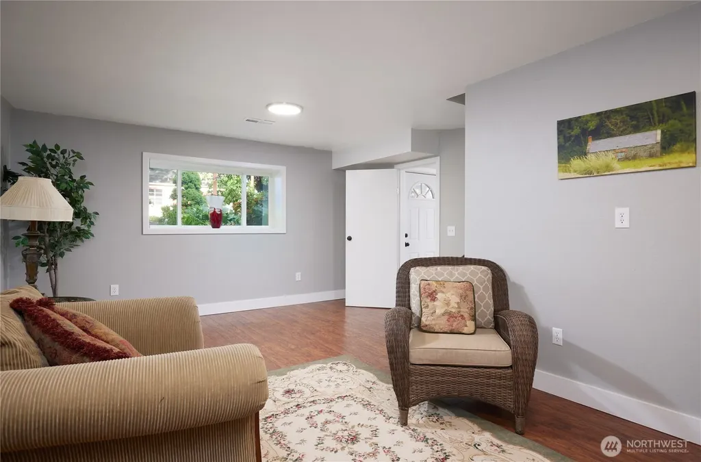 513 SE Highland Park Drive College Place WA 99324