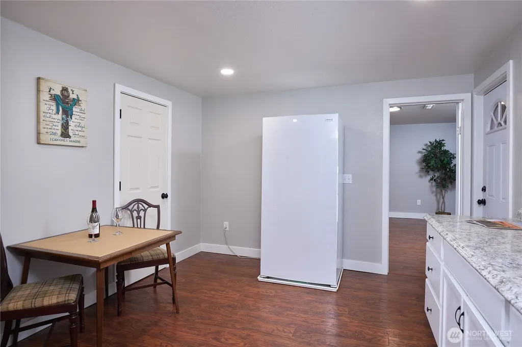 513 SE Highland Park Drive College Place WA 99324