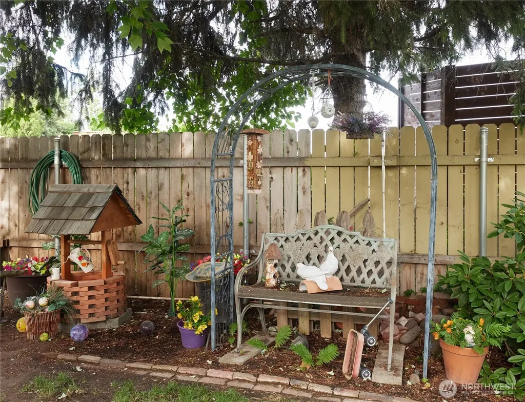 513 SE Highland Park Drive College Place WA 99324