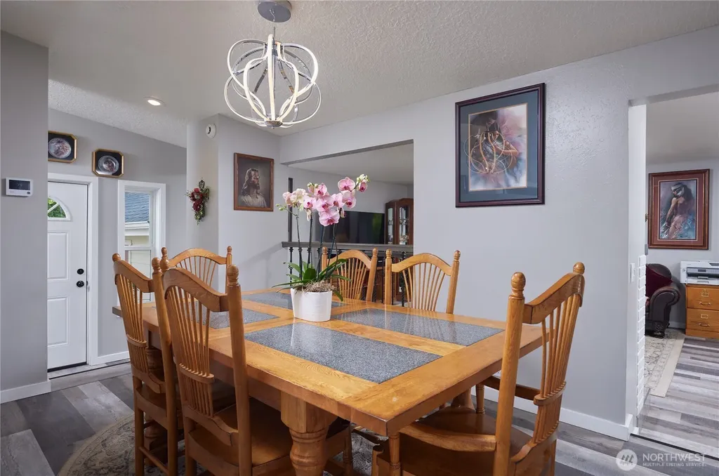513 SE Highland Park Drive College Place WA 99324