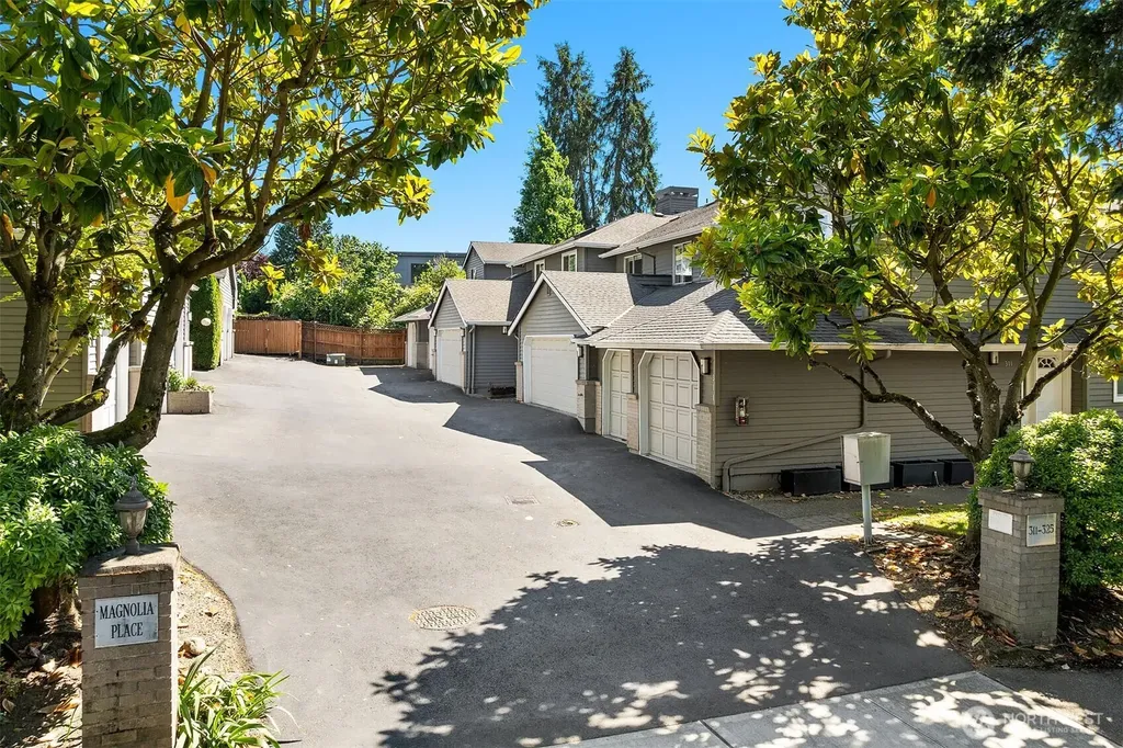 313 7th Avenue S Kirkland WA 98033