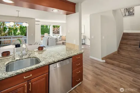 313 7th Avenue S Kirkland WA 98033