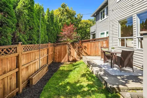 313 7th Avenue S Kirkland WA 98033