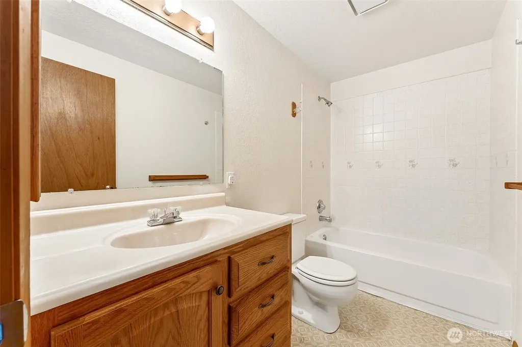 442 E 31st Street Bremerton WA 98310