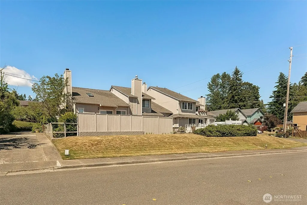 442 E 31st Street Bremerton WA 98310