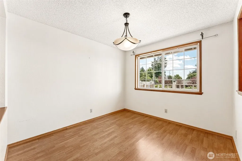 442 E 31st Street Bremerton WA 98310