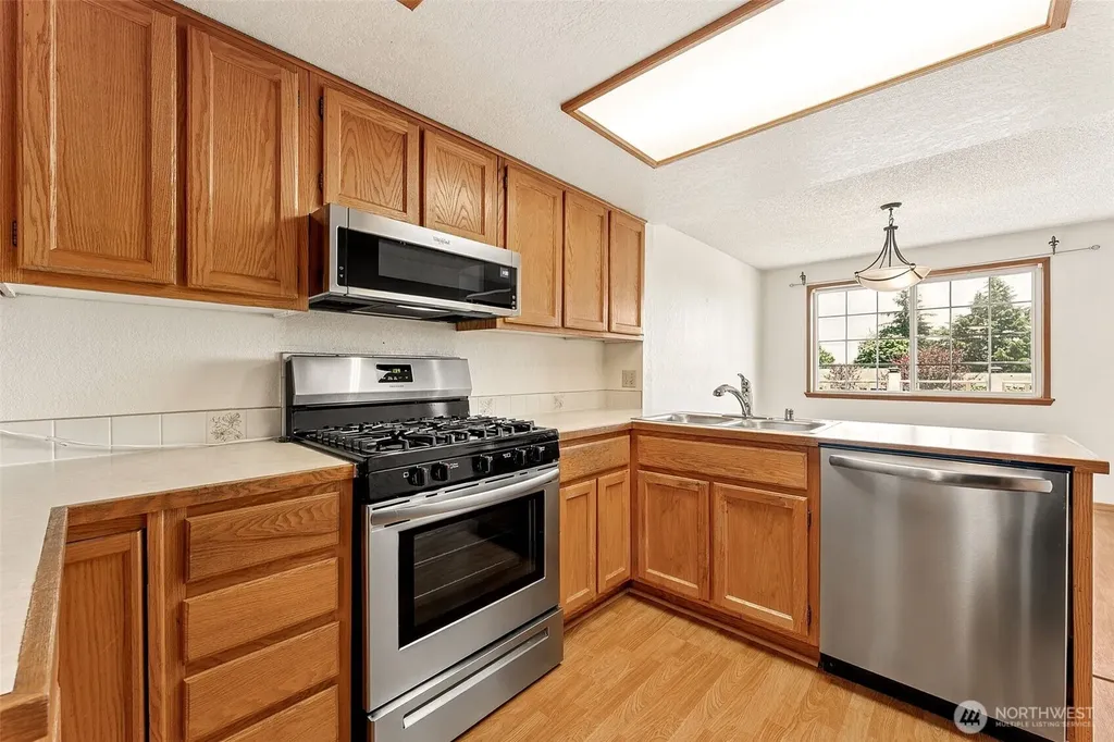 442 E 31st Street Bremerton WA 98310