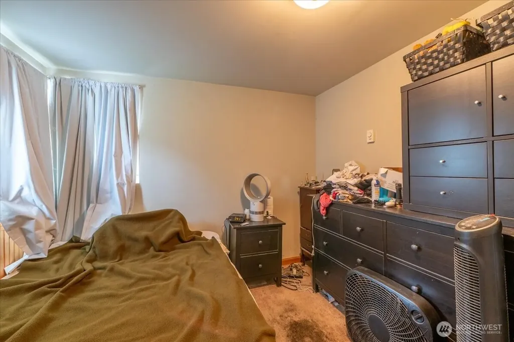 7945 9th Avenue SW Seattle WA 98106