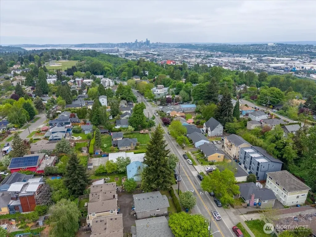 7945 9th Avenue SW Seattle WA 98106