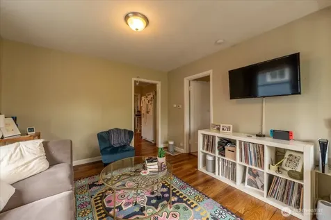 7945 9th Avenue SW Seattle WA 98106
