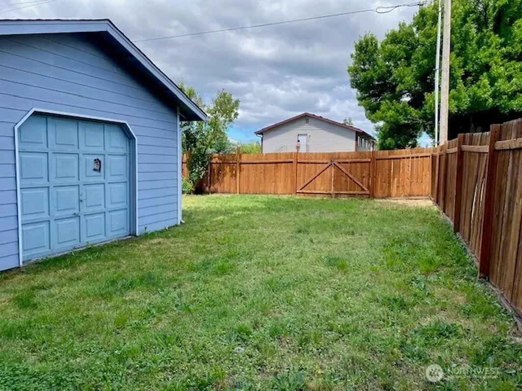 416 Mckenzie Avenue SW Yelm WA 98597