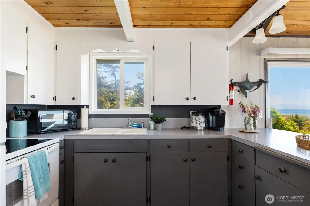 4560 Rolling Dunes Lane Oak Harbor WA 98277