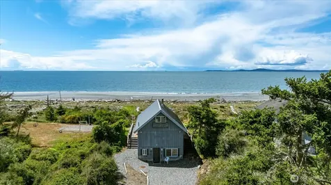 4560 Rolling Dunes Lane Oak Harbor WA 98277