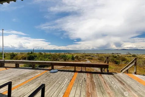 4560 Rolling Dunes Lane Oak Harbor WA 98277