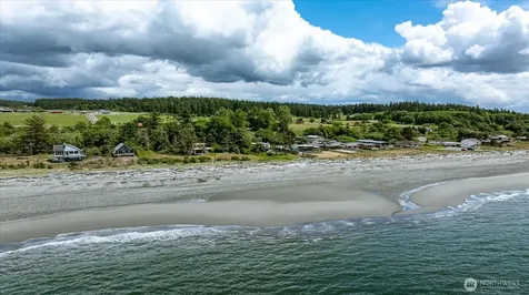 4560 Rolling Dunes Lane Oak Harbor WA 98277