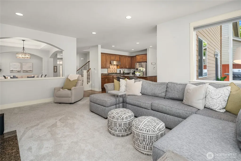 24816 SE 17th Place Sammamish WA 98075