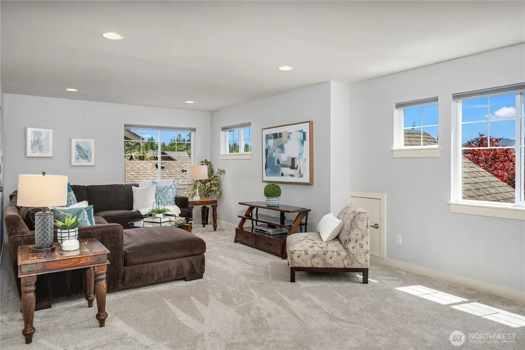 24816 SE 17th Place Sammamish WA 98075
