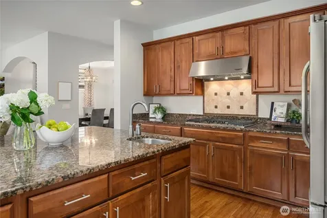 24816 SE 17th Place Sammamish WA 98075