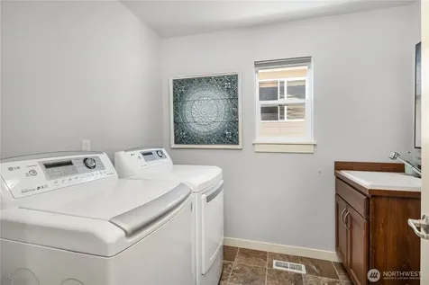 24816 SE 17th Place Sammamish WA 98075