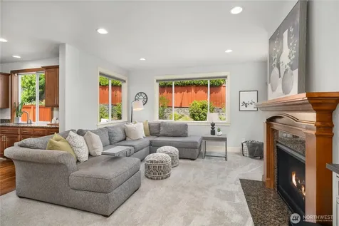 24816 SE 17th Place Sammamish WA 98075
