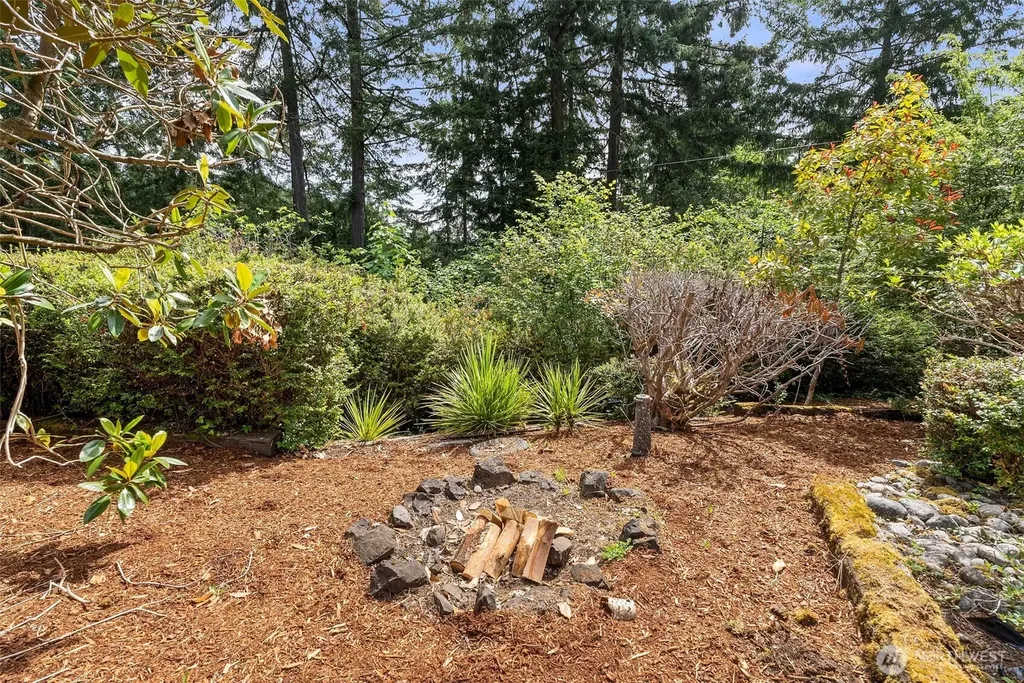 120 E Dana Drive Shelton WA 98584