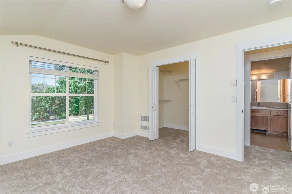 1774 25th Avenue NE Issaquah WA 98029