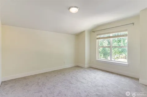 1774 25th Avenue NE Issaquah WA 98029