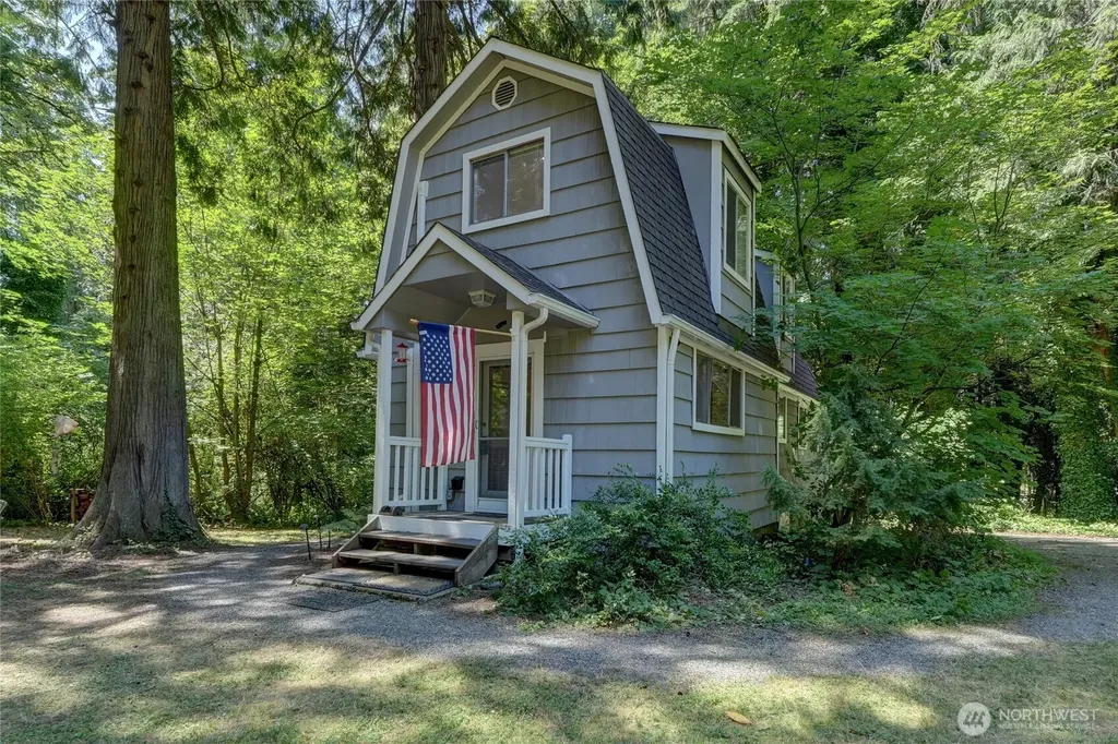 5618 NE Arrowhead Place Poulsbo WA 98370