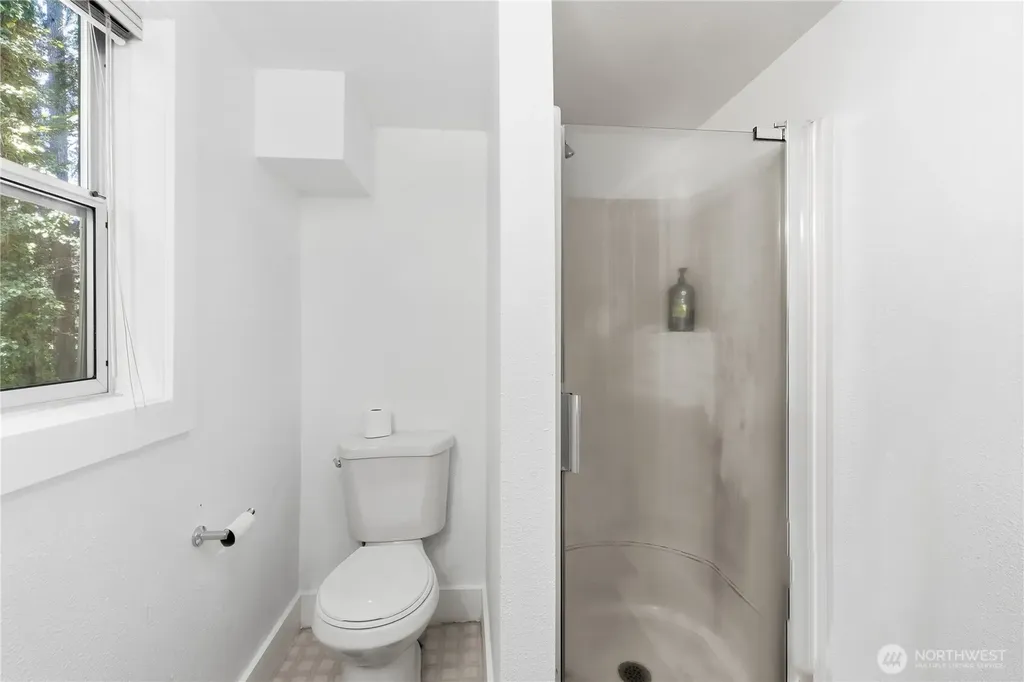 5618 NE Arrowhead Place Poulsbo WA 98370