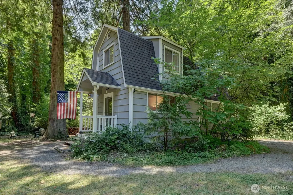 5618 NE Arrowhead Place Poulsbo WA 98370
