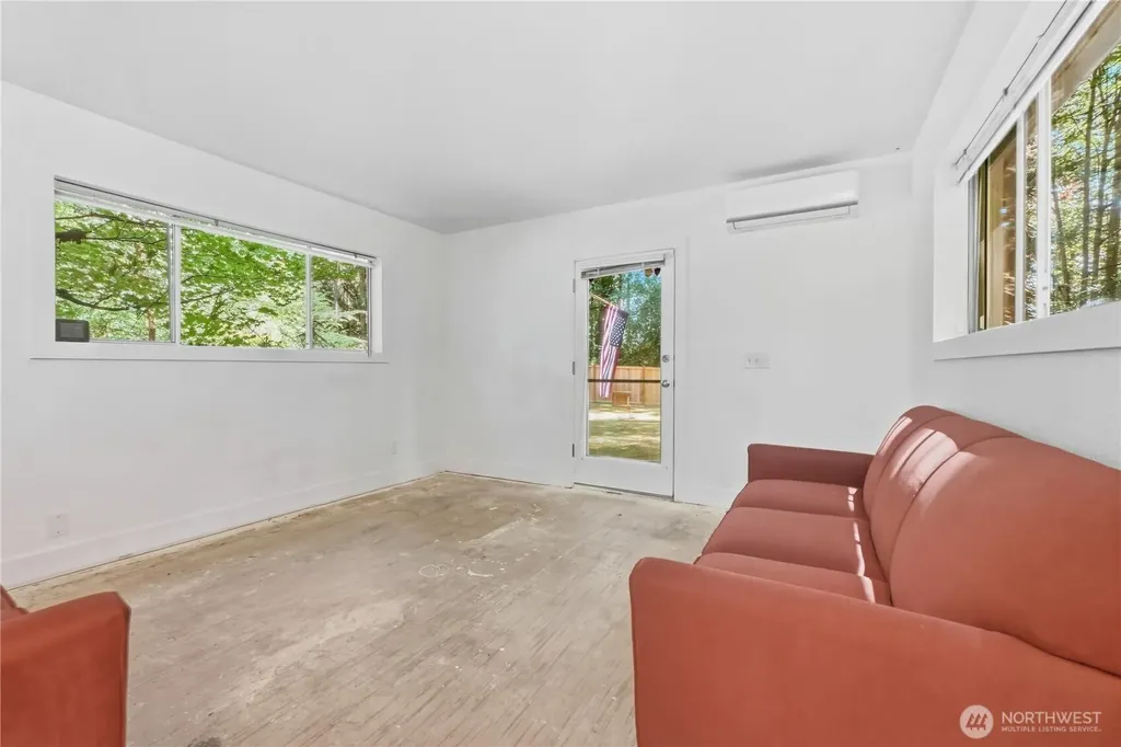 5618 NE Arrowhead Place Poulsbo WA 98370