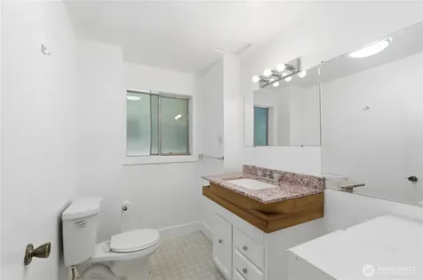 5618 NE Arrowhead Place Poulsbo WA 98370