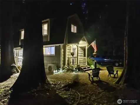 5618 NE Arrowhead Place Poulsbo WA 98370
