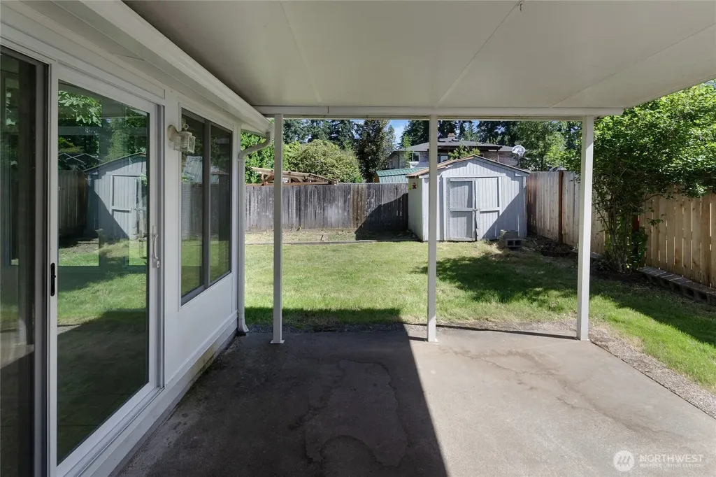 12618 Naomilawn Drive SW Lakewood WA 98498