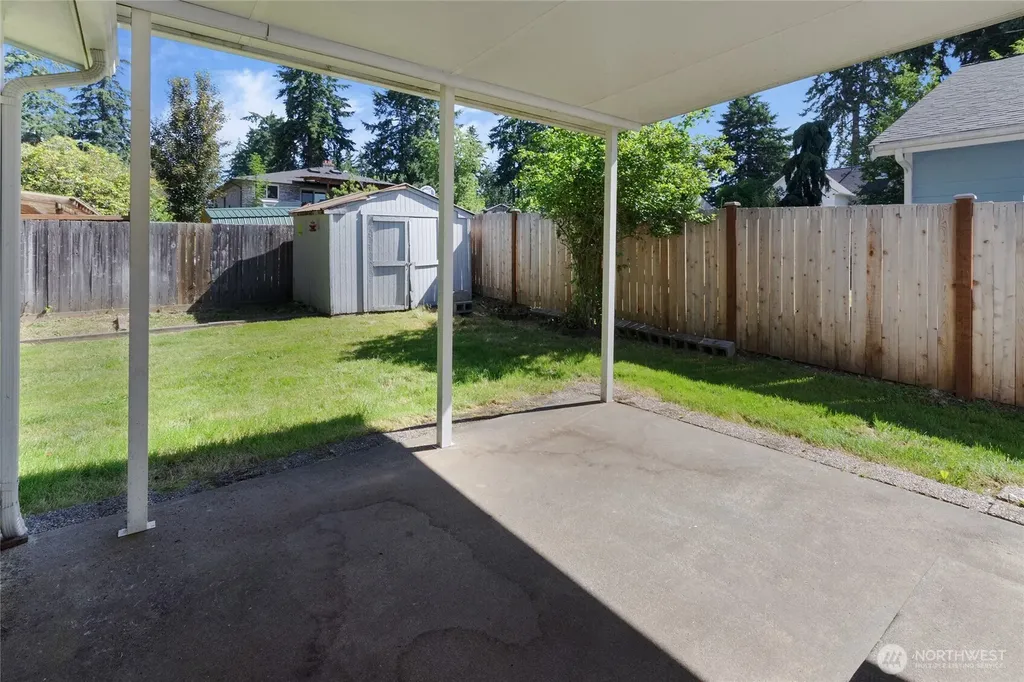 12618 Naomilawn Drive SW Lakewood WA 98498