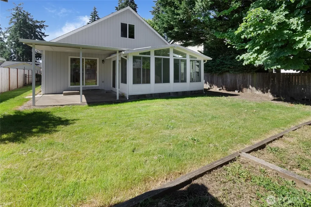 12618 Naomilawn Drive SW Lakewood WA 98498