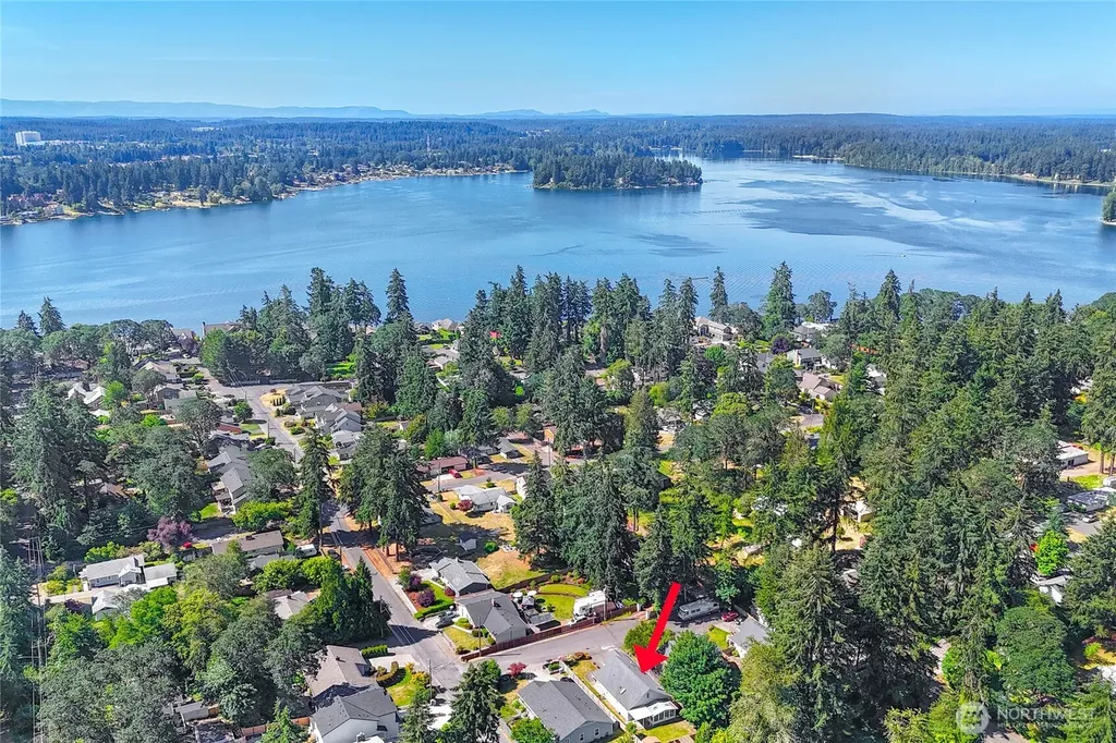 12618 Naomilawn Drive SW Lakewood WA 98498