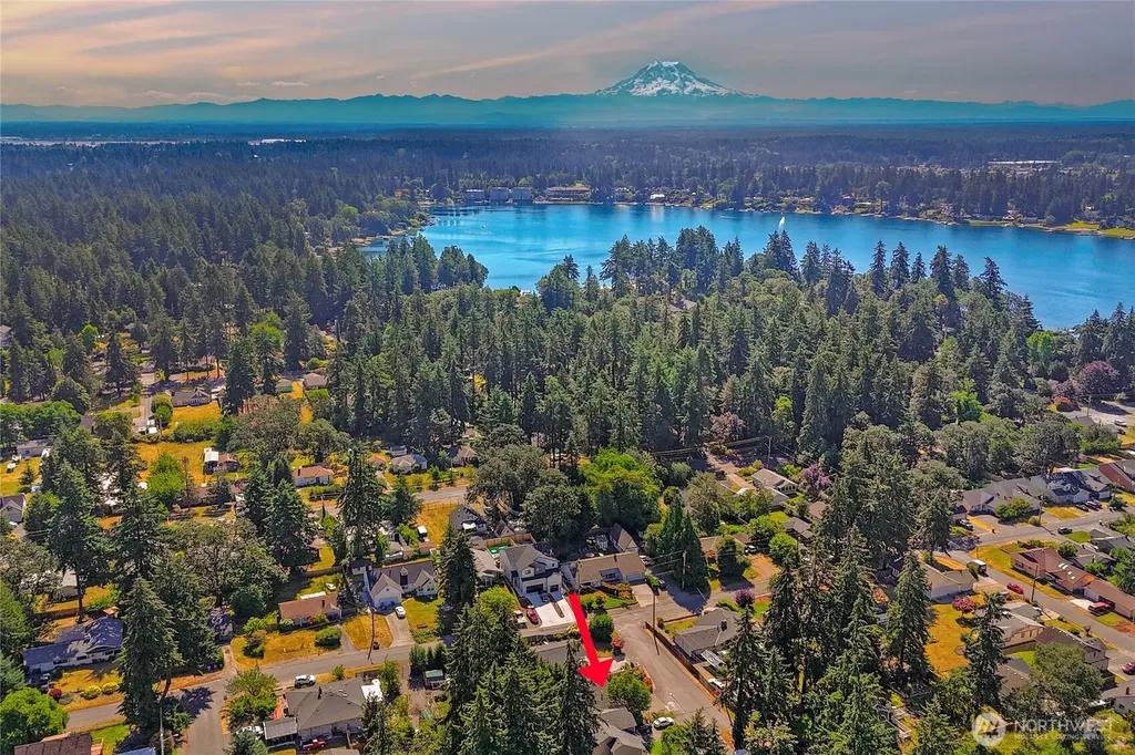 12618 Naomilawn Drive SW Lakewood WA 98498