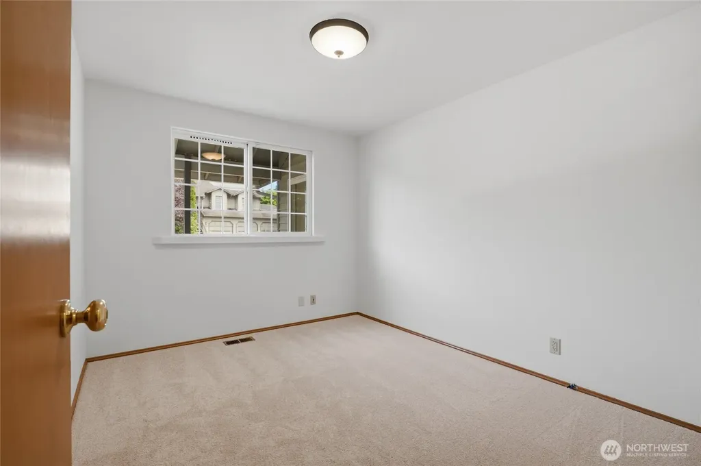 16616 37th Place W Lynnwood WA 98037