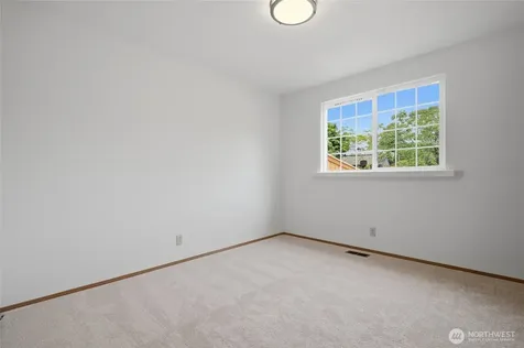 16616 37th Place W Lynnwood WA 98037