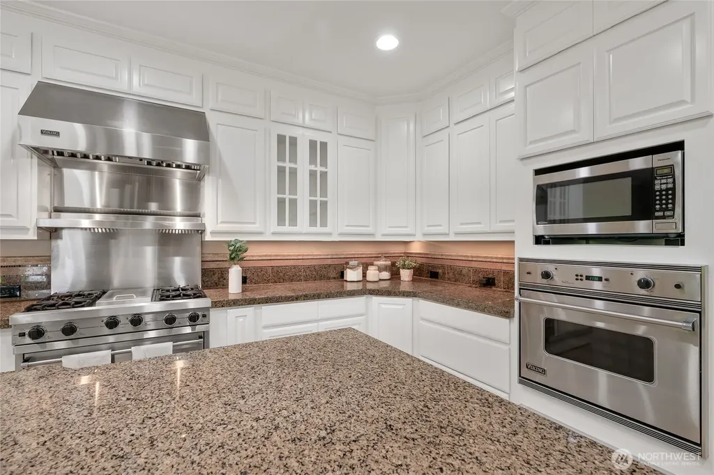 18330 SE 195th Place Renton WA 98058