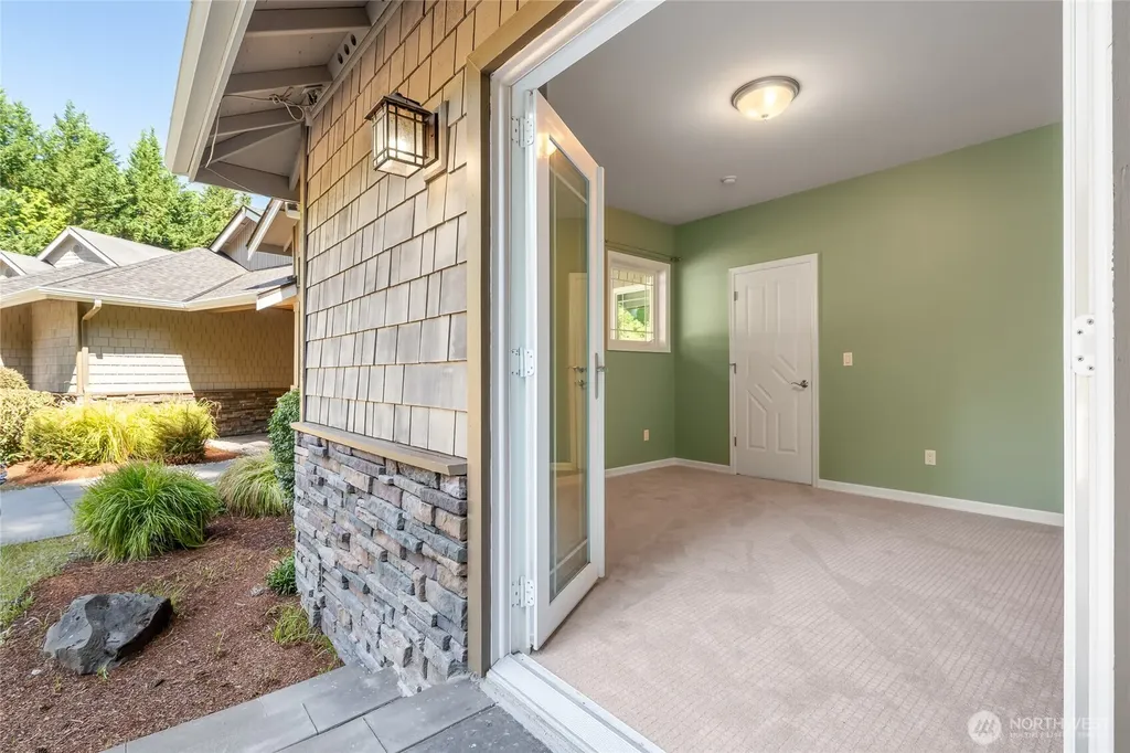 18330 SE 195th Place Renton WA 98058